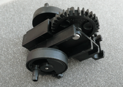 LGB 22470-008-Central Axle with Bearings and Gear for Rack Steam Locomotives